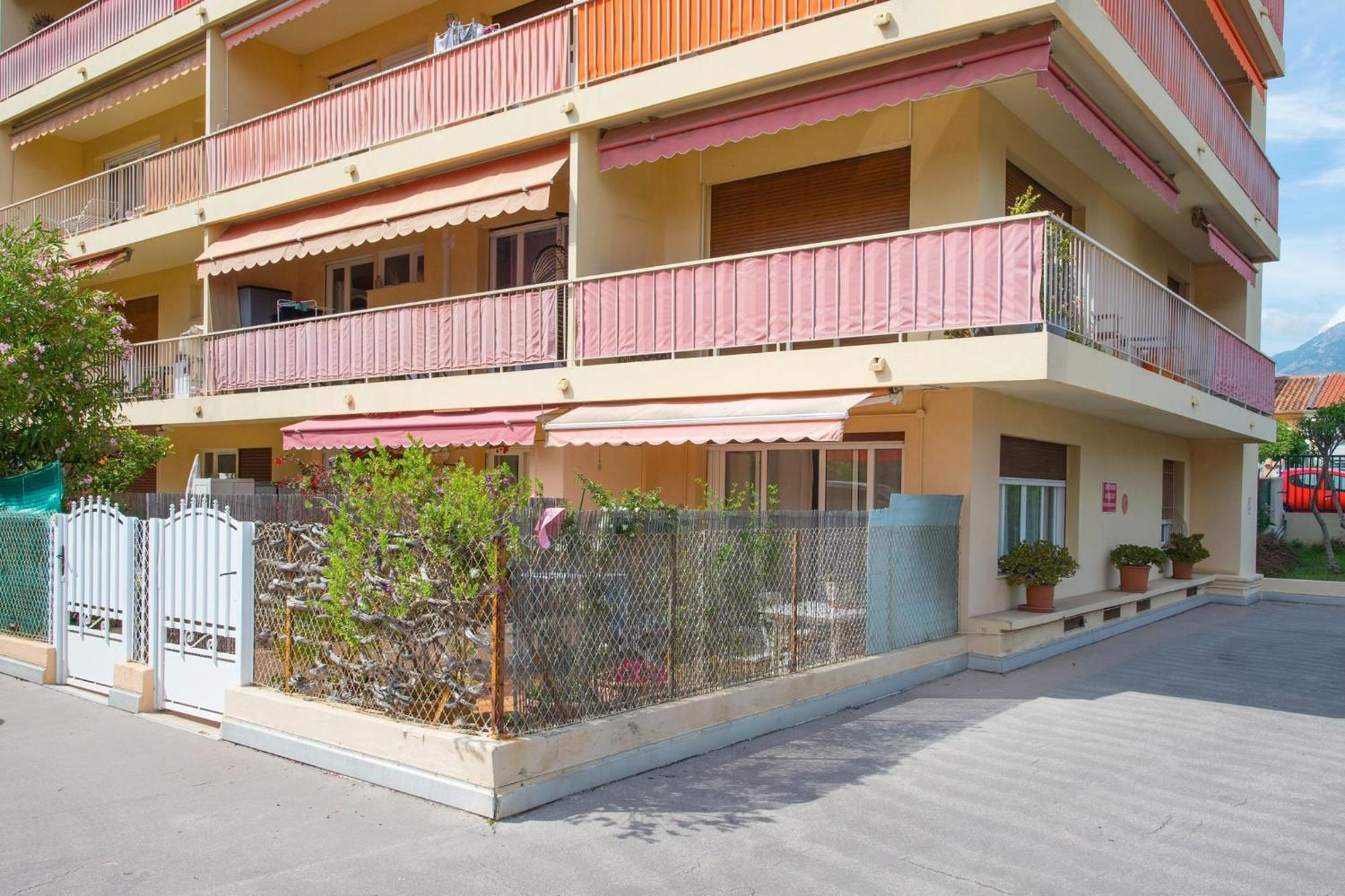 Appartement Carnoles Pres Des Plages Roquebrune-Cap-Martin Exteriér fotografie